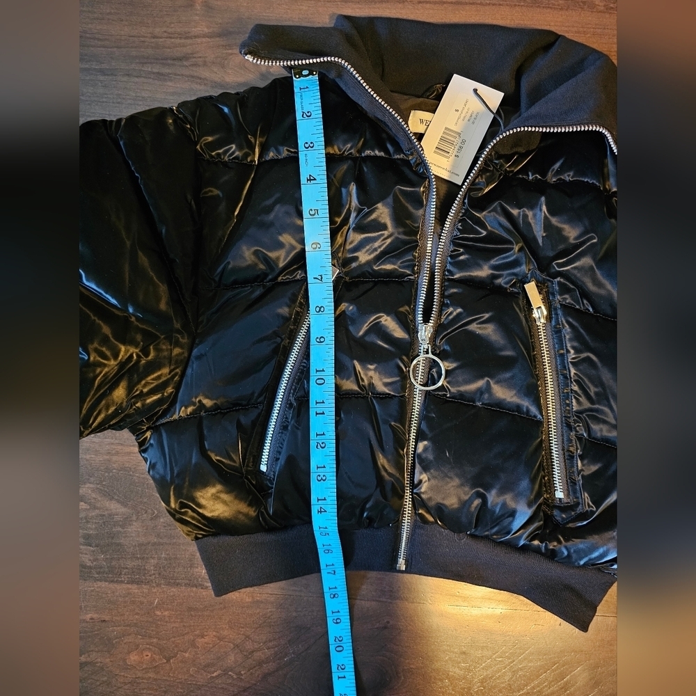 WE WORE WHAT Cropped Puffer Jacket in Black, Size Women's Small - Picture 9 of 14